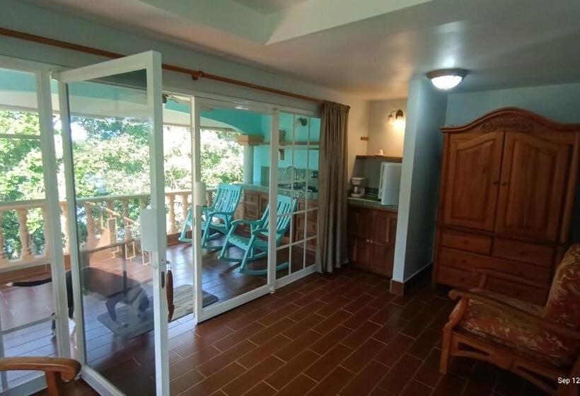 Студио Стандарт Вид на Бассейн, Villas At Gone Fishing Panamá Resort