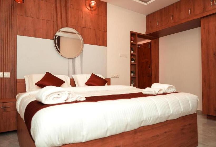 Люкс с Балконом, Kalloos Island Backwater Resort