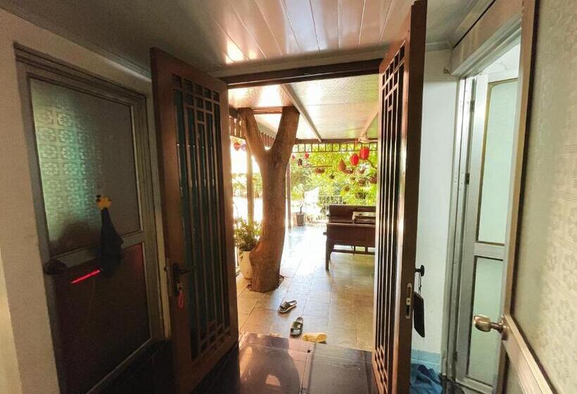 اتاق استاندارد, Lee Homestay