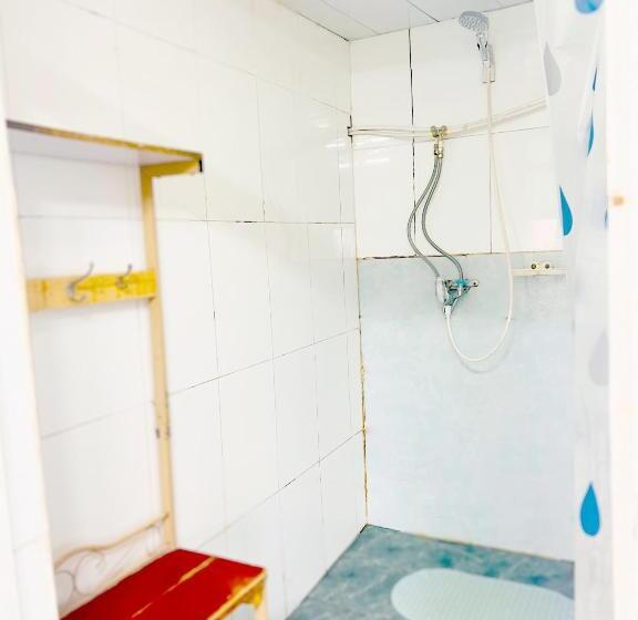اتاق استاندارد سه تخته با سرویس بهداشتی مشترک, Monkhsuuri Guesthouse