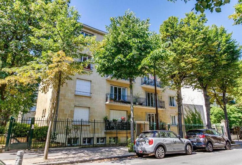 Семейный Номер, Neuilly Sur Seine Calme Et Lumineux. B&b. 3 Chambres
