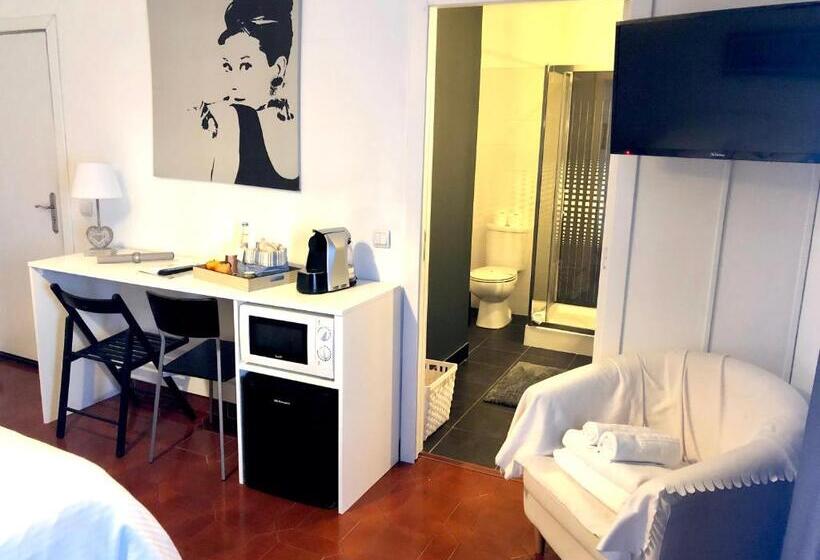 اتاق لوکس, Boutique A Esplanada