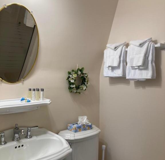 스탠다드 룸 퀸사이즈 침대, By The Sea Guests Bed & Breakfast & Suites