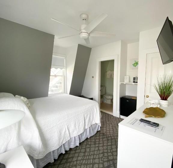 스탠다드 룸 퀸사이즈 침대, By The Sea Guests Bed & Breakfast & Suites