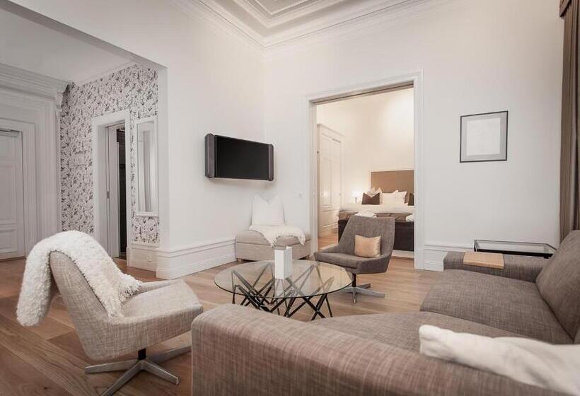 جناح, Villa Anna