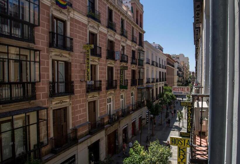 اتاق استاندارد, Fuencarral Adeco