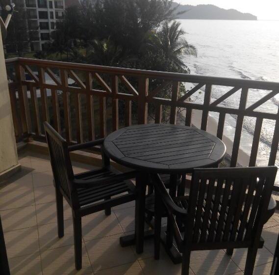 스위트, Sabah Beach Villas & Suites