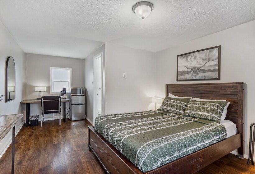 Номер Стандарт, Selkirk Motel