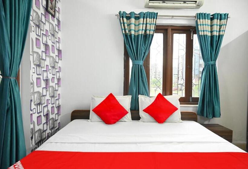 Quarto Triplo Clássico, O Shraddha Residency 2