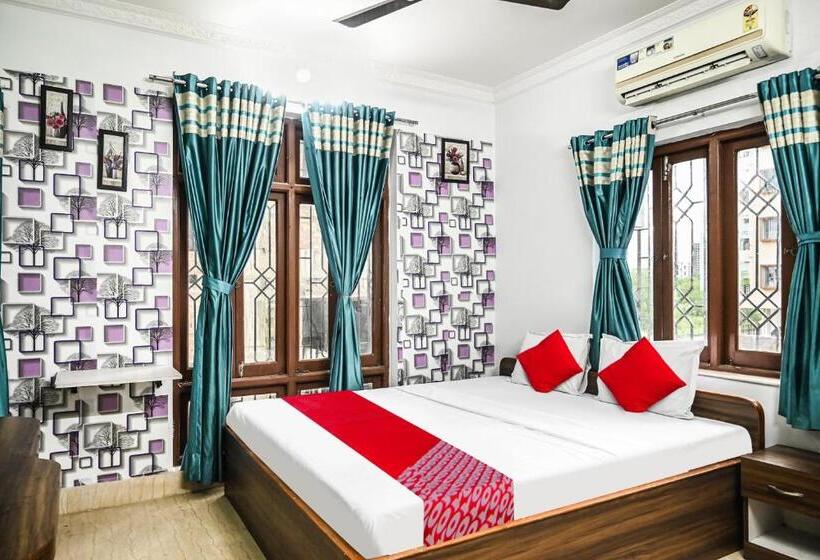 Quarto Triplo Clássico, O Shraddha Residency 2