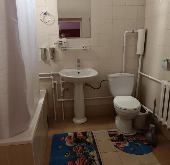 غرفة عائلية, гостевой дом Isfan Guest House