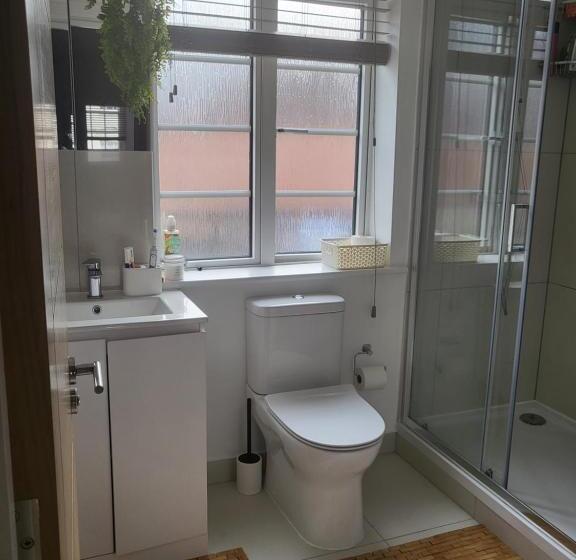 Номер Стандарт, Bright, Quiet Room In The Center Of Newbury