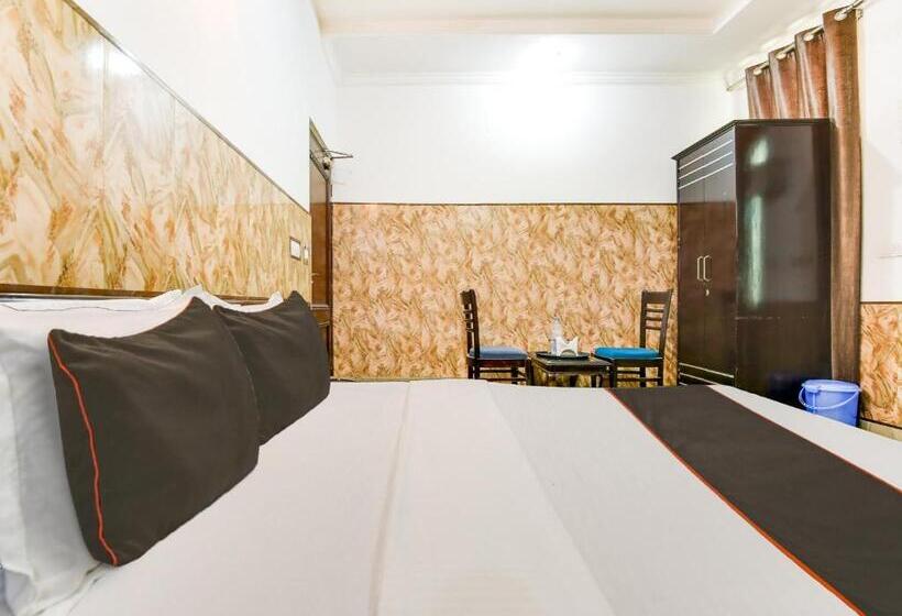 Трехместный Номер Классика, Collection O Hotel Radis Inn