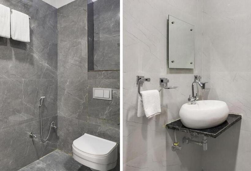 Вилла 1 Спальня, Stayvista S La Villa Farm   Tranquil Retreat With Outdoor Pool, Games & Terrace