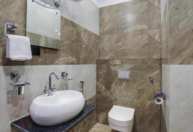 Вилла 1 Спальня, Stayvista S La Villa Farm   Tranquil Retreat With Outdoor Pool, Games & Terrace