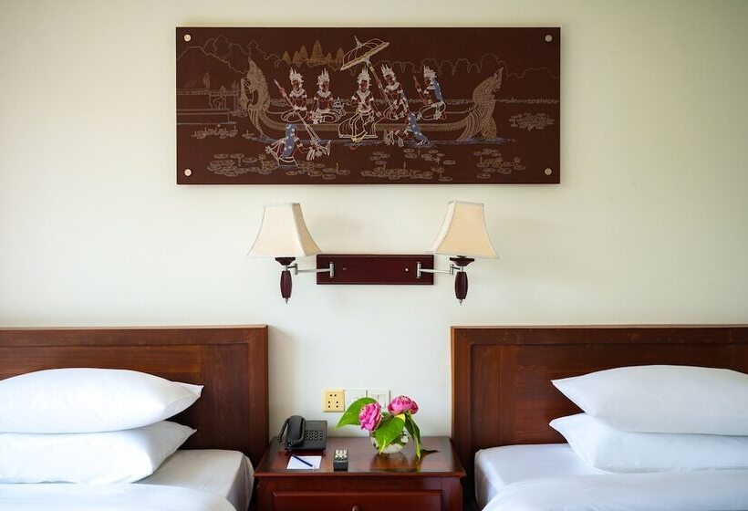 带泳池观景的豪华房, Sala Siem Reap