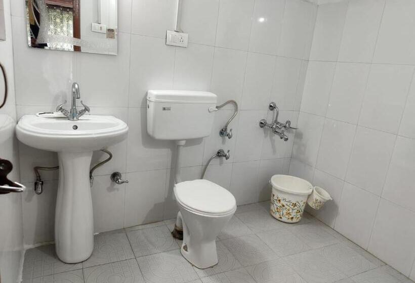 Номер Стандарт, Crown Pine Pahalgam