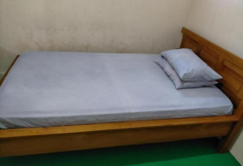 Номер Стандарт, Merpati Hostel Banyuwangi