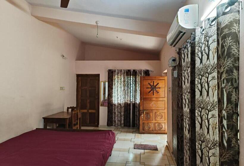اتاق لوکس خانوادگی, Pranjal Guest House