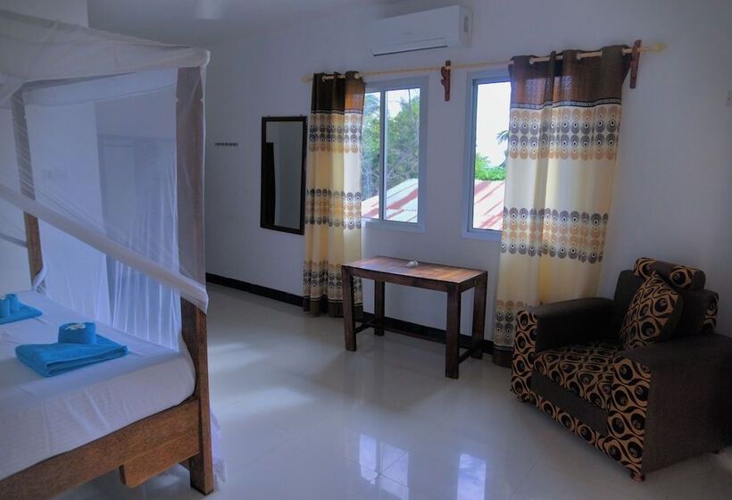 اتاق لوکس با چشم‌انداز دریا, Cocolala Beach House