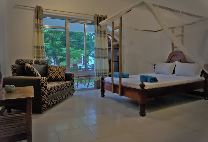 اتاق خانوادگی با چشم‌انداز باغ, Cocolala Beach House