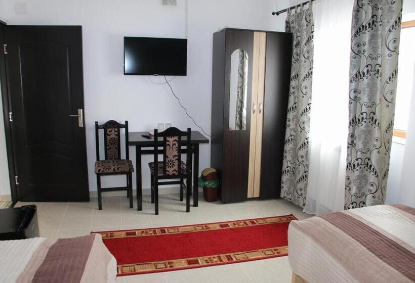 اتاق استاندارد سه نفره, Casa Mărguța
