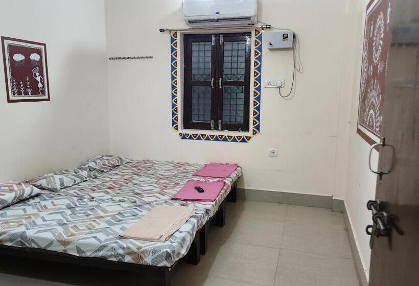 Номер Стандарт Трехместный, Banaras Gully House 500 Ft From The Ghats
