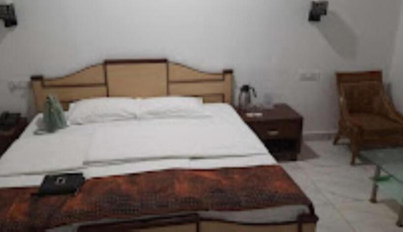 Номер Стандарт, Mp Tourist Bunglow , Chitrakoot