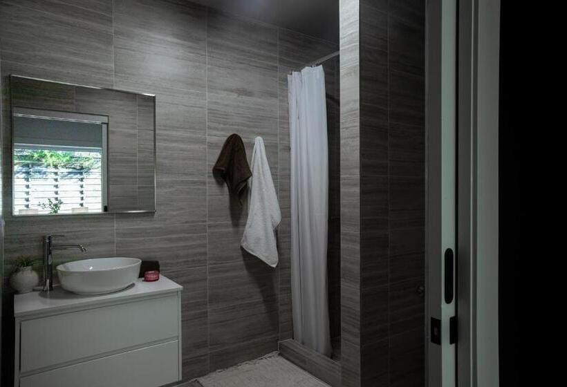 스탠다드 트리플 룸, Sorrento Lodge