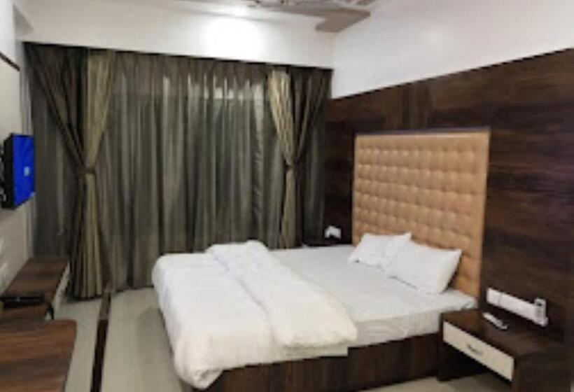 Люкс, Marvel Inn Shirur