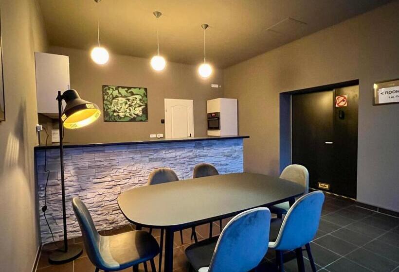 חדר קומפורט לשלושה, N8s   By Leipzig Suites