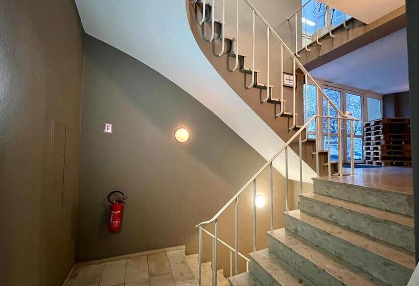 חדר קומפורט לשלושה, N8s   By Leipzig Suites