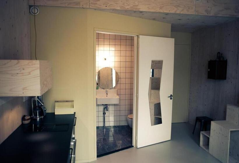 חדר משפחתי, Private Eco Wooden Studio With Bath And Bikes And Garden