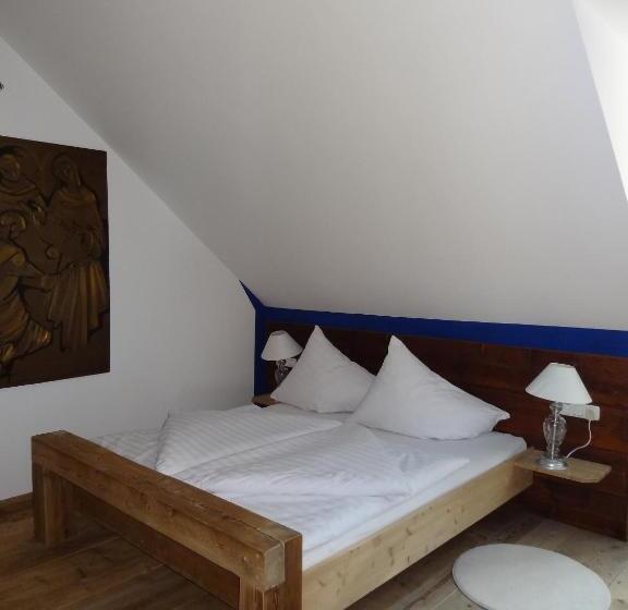Апартаменты 2 Спальни, Ansitz Burg Heimfels