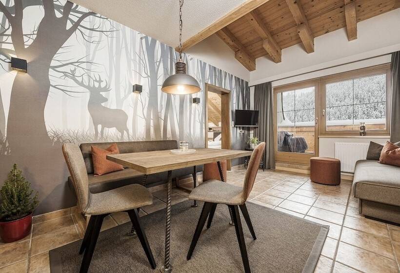 Апартаменты 2 Спальни, Montana Apartments