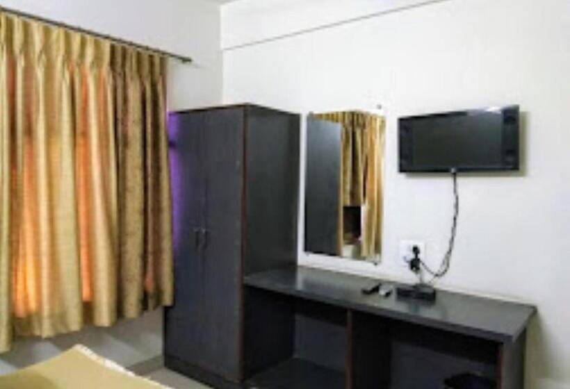 Номер Deluxe, Tourist Resort Jalgaon