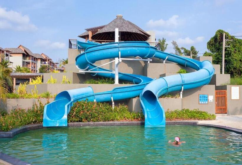 Люкс Повышенной Комфортности, 普吉岛 迈考海滩水疗度假村pl  Maikhaolak Beach Village