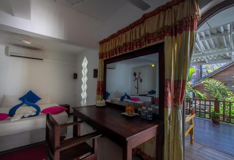 חדר משפחתי, Arugambay Surf Resort