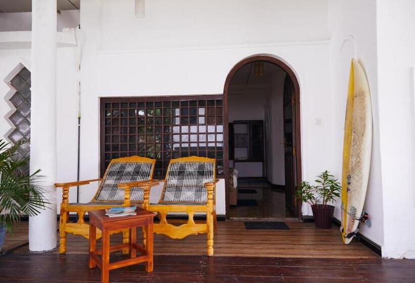 חדר משפתחתי סופריור, Arugambay Surf Resort