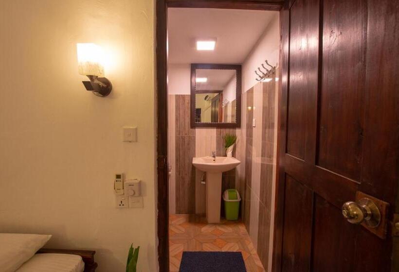 חדר סופריור, Arugambay Surf Resort