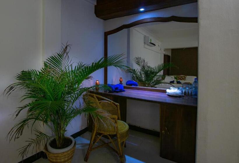 חדר משפחתי, Arugambay Surf Resort