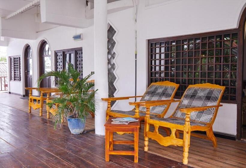 חדר משפתחתי סופריור, Arugambay Surf Resort