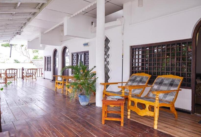 חדר משפתחתי סופריור, Arugambay Surf Resort