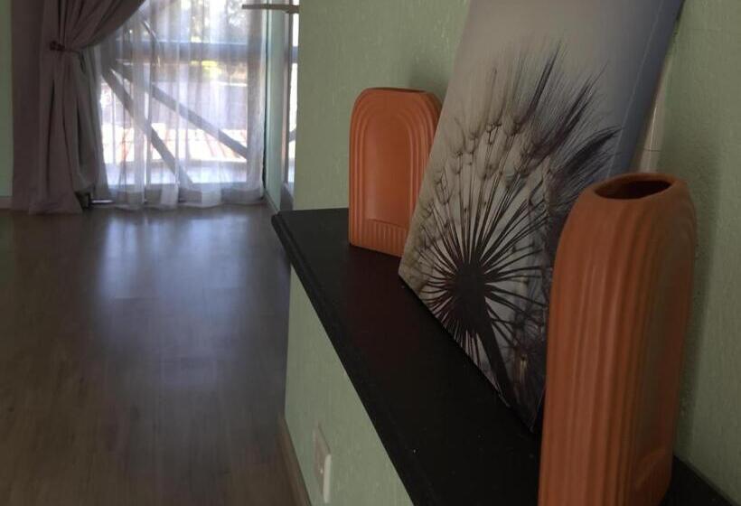 Номер Deluxe, 31 On Rooi