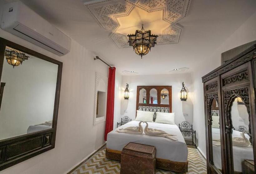 استودیوی استاندارد, Dar Usham Fes
