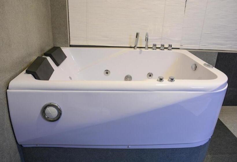 Quarto Deluxe Cama King, Hikka Bliss