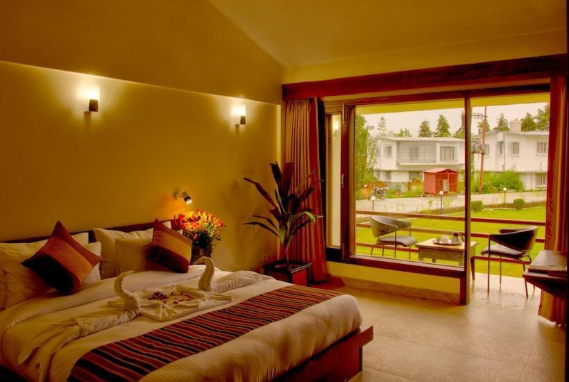Люкс с Балконом, The Palm Luxuria, Best Hotel In Bhimtal