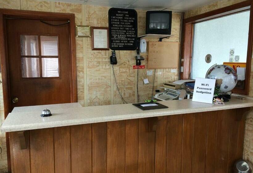 غرفه قياسيه سريرين مزدوجين, Budget Inn   Scottsboro
