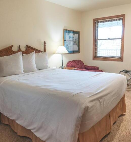 Люкс Повышенной Комфортности, Pheasant Park Resort