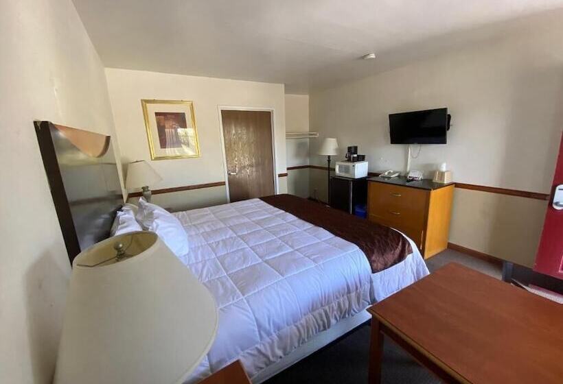 Номер Стандарт, Town And Country Inn